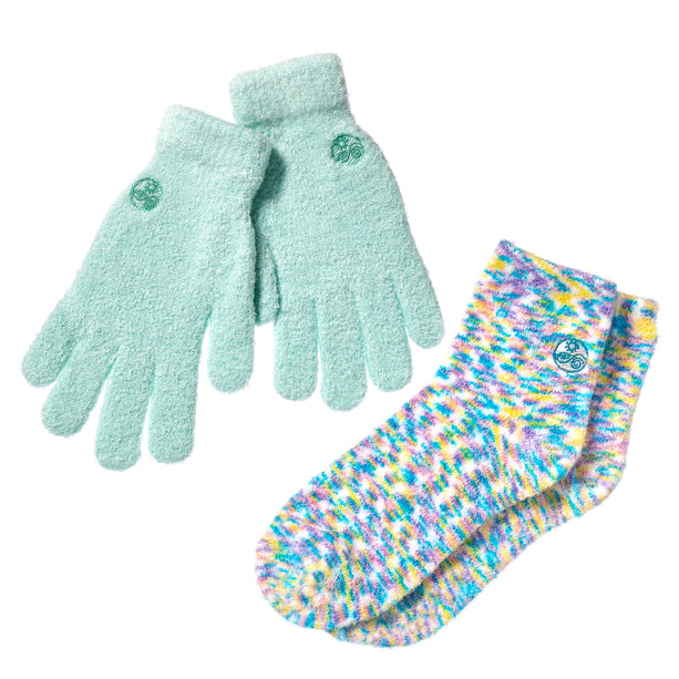 Light Blue Aloe Moisture Gloves and Socks Set